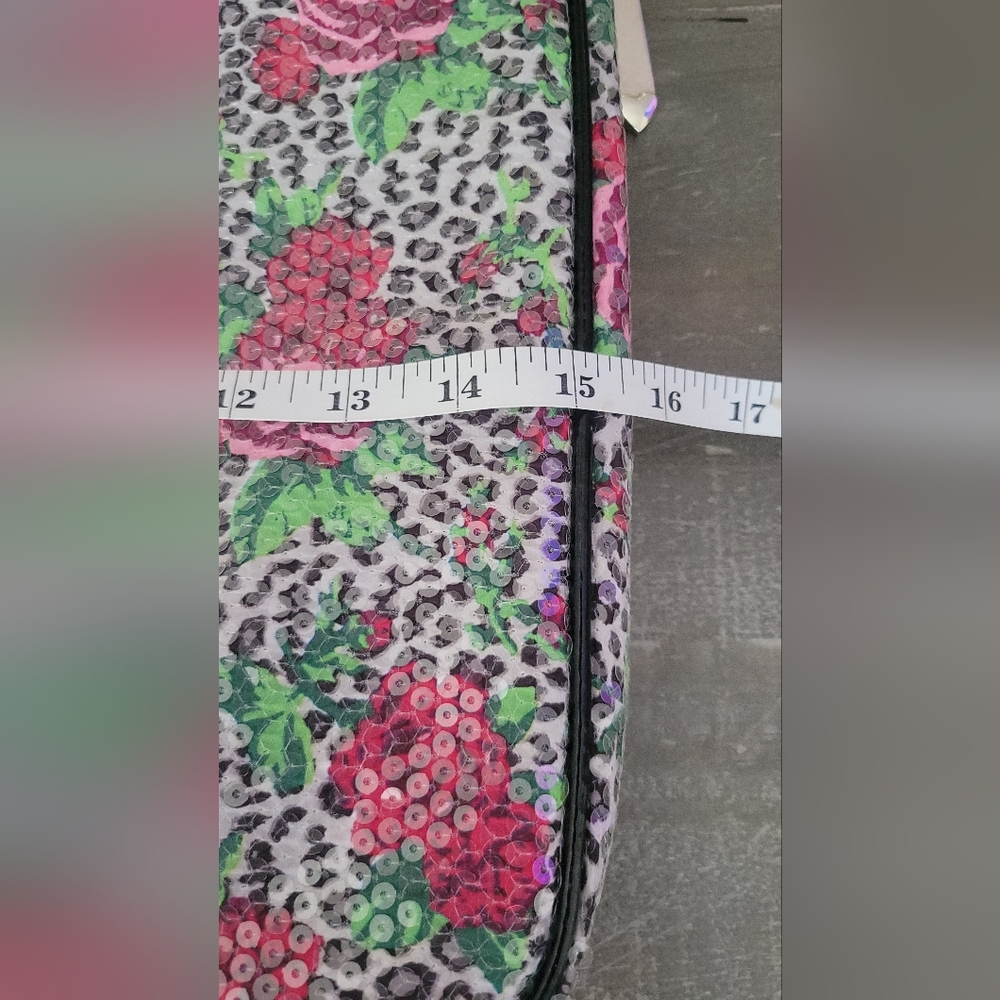 Betsey Johnson Roses & Cheetah Laptop Computer Case - Picture 12 of 16